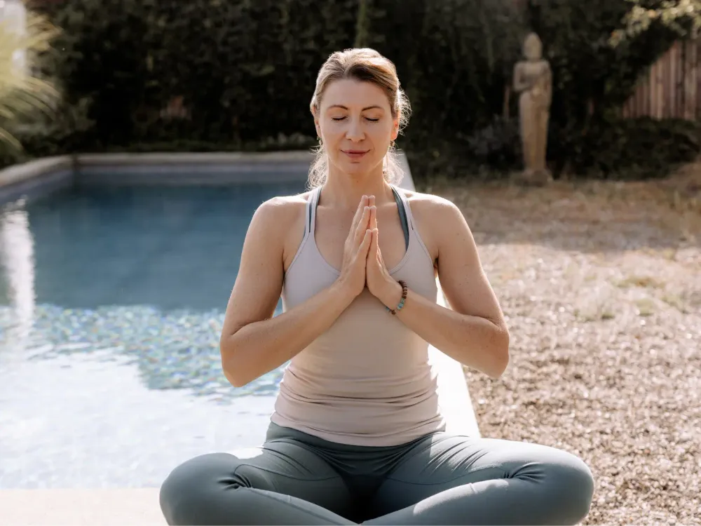 CANTIENICA® YOGA LUZERN, EMMENBRÜCKE & ONLINE mit Manuela Bucher cover